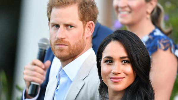 Vận hạn liên tiếp đến với Hoàng tử Harry và Công nương Meghan sau tuyên bố rời khỏi hoàng gia Anh - Ảnh 2.