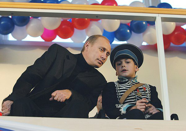 Những hình ảnh chưa từng công bố của Tổng thống Putin - Ảnh 16.