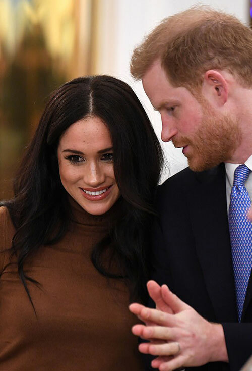 Đồ cưới Harry - Meghan biến khỏi bộ sưu tập hoàng gia - Ảnh 3.