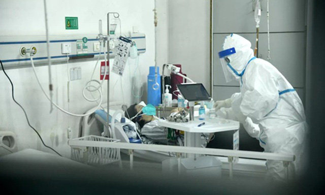  41 người chết vì viêm phổi lạ, Trung Quốc tuyên bố điều trị thành công ca đầu tiên  - Ảnh 1.
