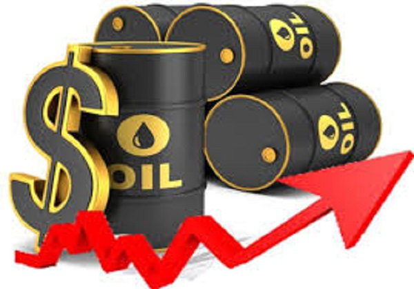 Giá xăng dầu nhảy vọt lên đỉnh do căng thẳng giữa Mỹ và Iran - Ảnh 1.