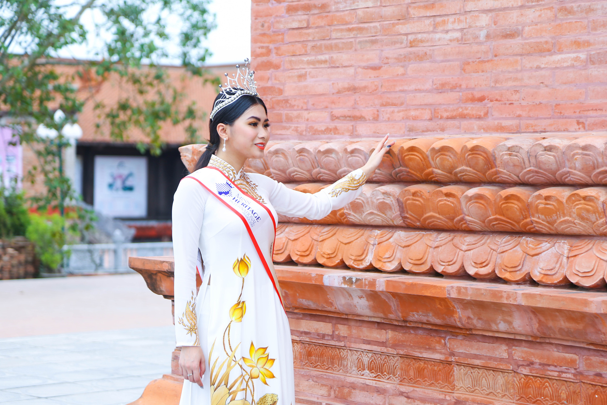 Hoa hậu Di sản Quốc tế 2019 đến Việt Nam thăm di sản của Hải Phòng - Ảnh 3.