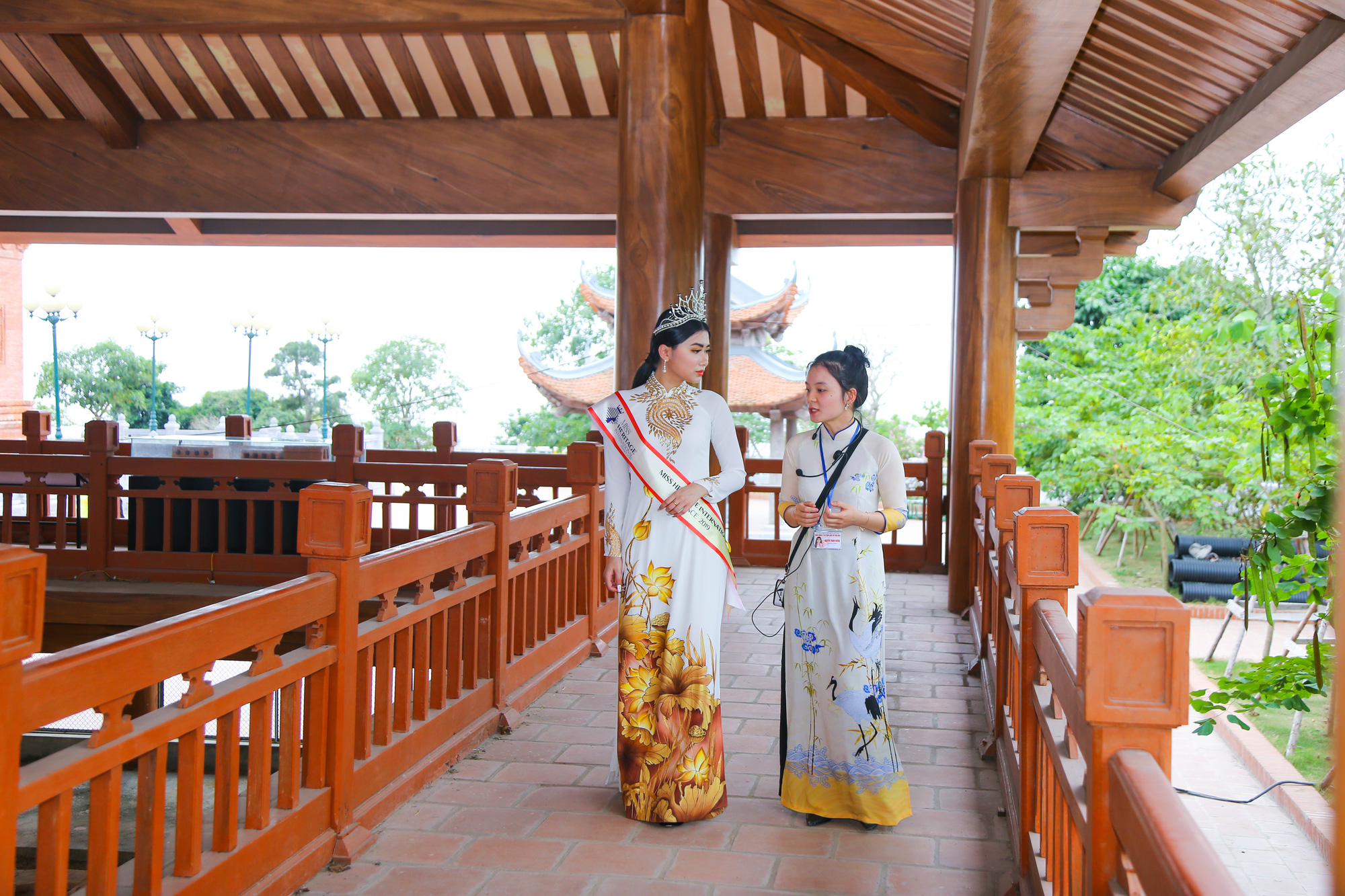 Hoa hậu Di sản Quốc tế 2019 đến Việt Nam thăm di sản của Hải Phòng - Ảnh 2.