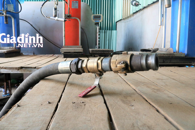 Hải Phòng: Phát hiện nhiều thiết bị sang chiết gas trong cảng Lê Quốc - Ảnh 2.