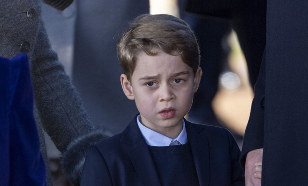 Đức vua tương lai George tỏ ra buồn bã khi xem phim cùng bố và lời nói của đứa trẻ mới lên 7 khiến Hoàng tử William phải suy nghĩ - Ảnh 4.