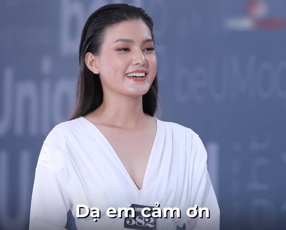 Vietnams Next Top Model: Hotgirl 19 tuổi sở hữu gương mặt quá đẹp nhưng lại đi 2 hàng, Võ Hoàng Yến mỉa mai để xem làm được trò trống gì - Ảnh 7.