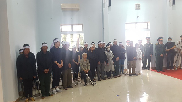 Cả nước tiễn đưa 13 liệt sĩ hy sinh khi đi cứu hộ Rào Trăng 3 - Ảnh 19.