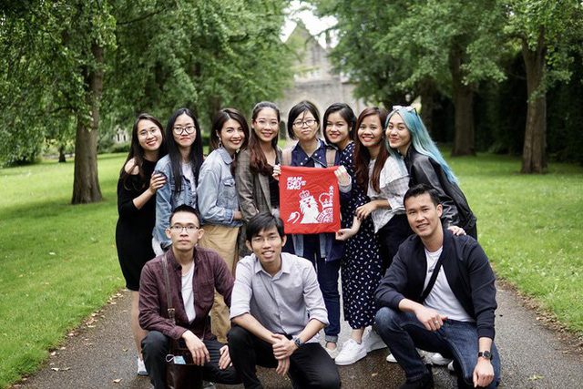 Nữ du học sinh Việt Nam gây chú ý với khóa luận thời sự về Covid-19 - Ảnh 3. Nữ du học sinh Việt Nam gây chú ý với khóa luận thời sự về Covid-19 - Ảnh 3.