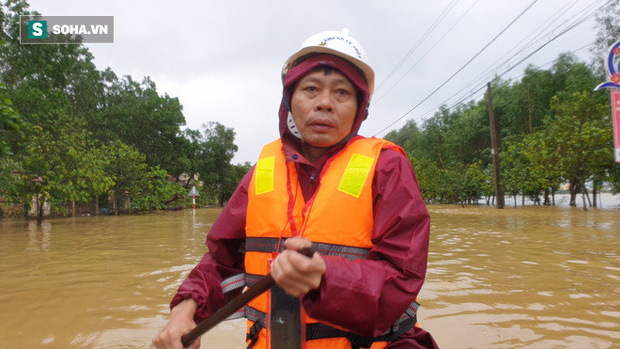 Sự thật rớt nước mắt bên trong những ngôi nhà lầu, nhà giàu giữa rốn lũ Quảng Bình - Ảnh 2.