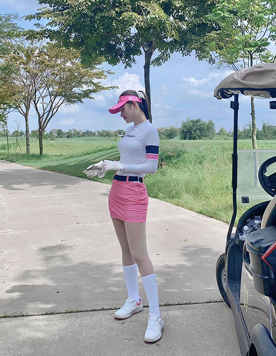 Thời trang sân golf của người đẹp Việt - Ảnh 9.