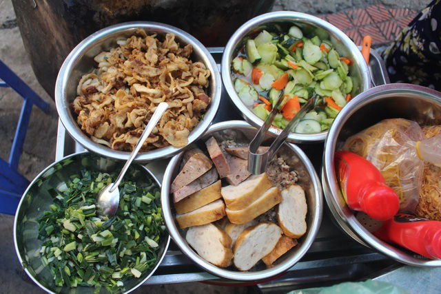 Kỳ lạ món ăn độn nhà nghèo thời bao cấp, thành đặc sản xếp hàng ở Hà Nội - Ảnh 5.