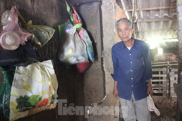 12 ngày không điện, không nước và không cơm của xóm nghèo bị cô lập hoàn toàn trong lũ - Ảnh 3.