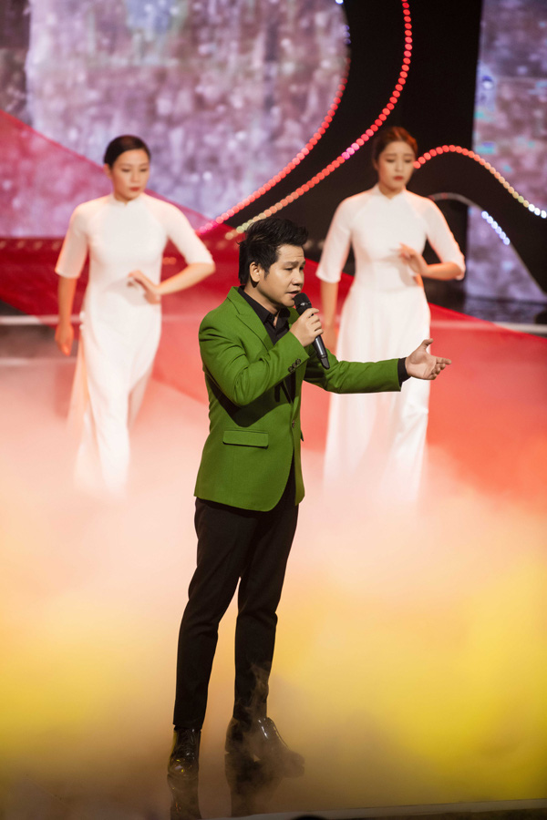 Chỉ một đêm nhạc, ca sĩ xứ Nghệ Đinh Hiền Anh thu được 34,2 tỷ ủng hộ đồng bào miền Trung - Ảnh 6.