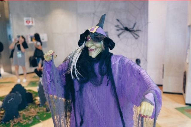 Trang trí văn phòng rùng rợn chào đón Halloween chỉ với những món đồ giá rẻ mua đâu cũng có - Ảnh 8.