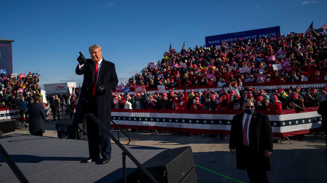 Tổng thống Trump, ông Joe Biden cùng ‘tấn công’ vùng Trung Tây những ngày cuối - Ảnh 2. Tổng thống Trump, ông Joe Biden cùng ‘tấn công’ vùng Trung Tây những ngày cuối - Ảnh 2.