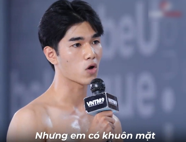 Vietnams Next Top Model: Vạ miệng gọi Võ Hoàng Yến là... Hương Giang rồi còn cãi tay đôi, nam thí sinh bị mắng vuốt mặt không kịp - Ảnh 5.