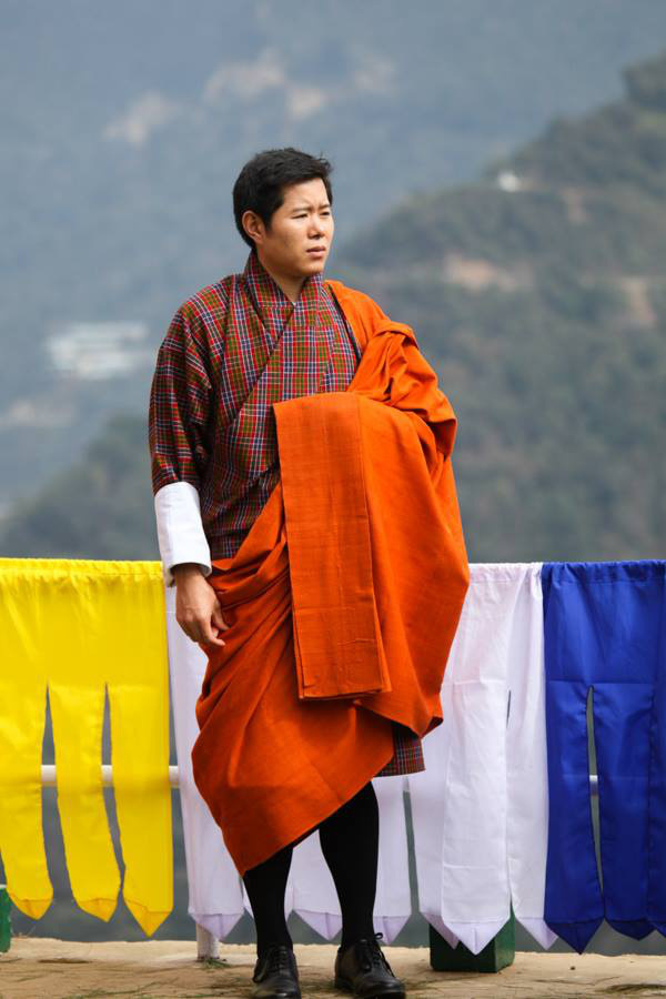 3 anh em Quốc vương Bhutan lấy 3 chị em cùng một nhà - Ảnh 5.