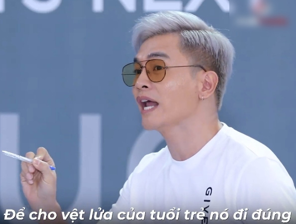 Vietnams Next Top Model: Vạ miệng gọi Võ Hoàng Yến là... Hương Giang rồi còn cãi tay đôi, nam thí sinh bị mắng vuốt mặt không kịp - Ảnh 8.