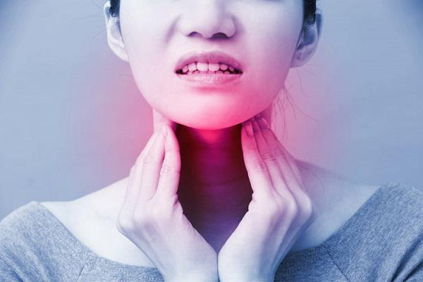 Cảnh báo 3 dấu hiệu sớm của bệnh ung thư vòm họng không nên bỏ qua - Ảnh 2.