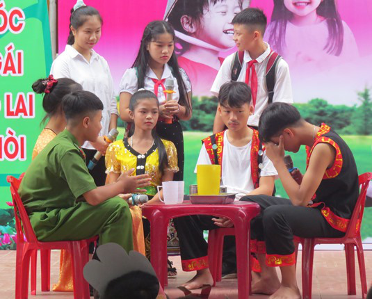 Nghệ An: Tổ chức truyền thông hưởng ứng ngày Quốc tế trẻ em gái - Ảnh 2.