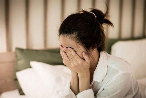 Vừa sảy thai được 2 ngày song cô vợ vẫn kiên quyết ly hôn, nguyên nhân đến từ sự việc lúc 12h đêm và một cốc nước nóng - Ảnh 2. Vừa sảy thai được 2 ngày song cô vợ vẫn kiên quyết ly hôn, nguyên nhân đến từ sự việc lúc 12h đêm và một cốc nước nóng - Ảnh 2.