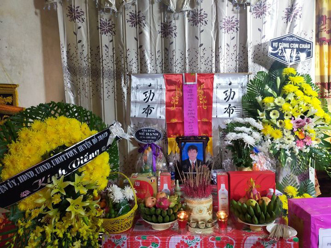 Chủ tịch xã qua đời vì nhiễm trùng nặng sau thời gian cứu nạn người dân trong mưa lũ - Ảnh 1. Chủ tịch xã qua đời vì nhiễm trùng nặng sau thời gian cứu nạn người dân trong mưa lũ - Ảnh 1.