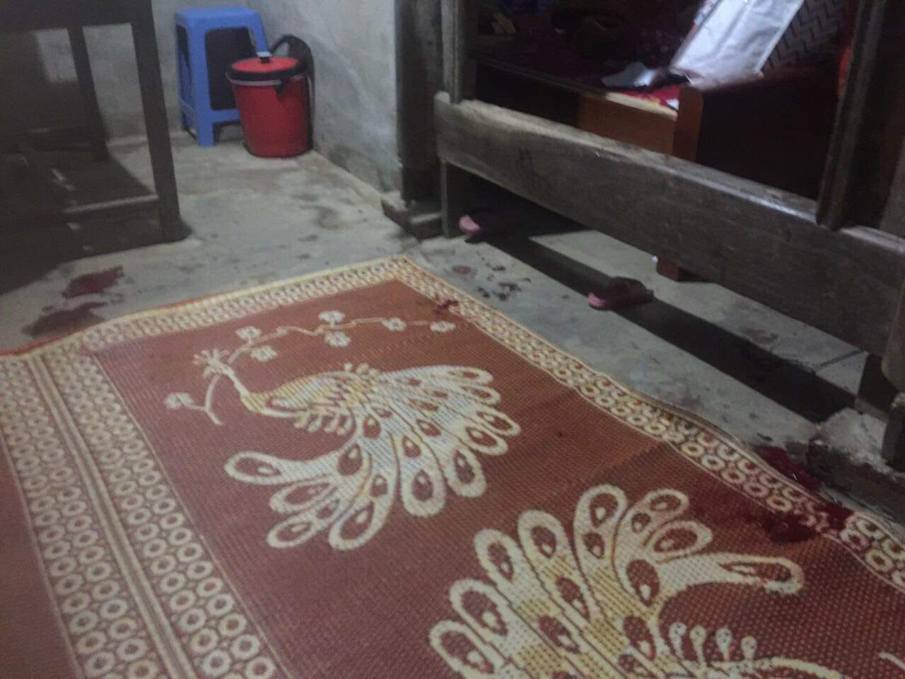 Trong bữa cơm tối, bố chồng đánh con dâu và hai cháu ruột nhập viện - Ảnh 1. Trong bữa cơm tối, bố chồng đánh con dâu và hai cháu ruột nhập viện - Ảnh 1.