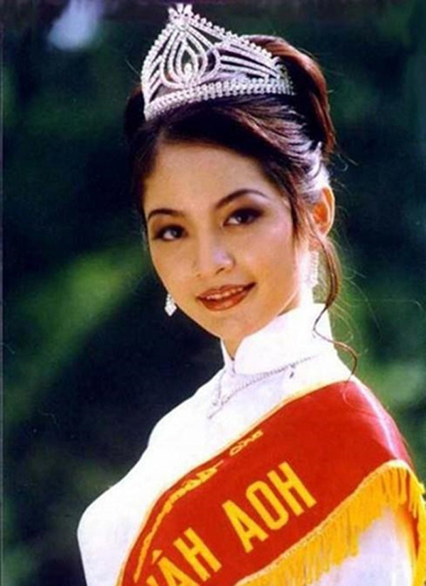 3 Hoa hậu Việt Nam tài sắc vẹn toàn nhưng tình duyên lận đận, có người 2 lần đò không bến đỗ - Ảnh 2.