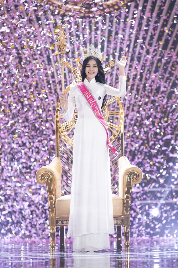 Nhan sắc mộc mạc và nụ cười hút hồn của Tân Hoa hậu Việt Nam 2020 - Ảnh 1.