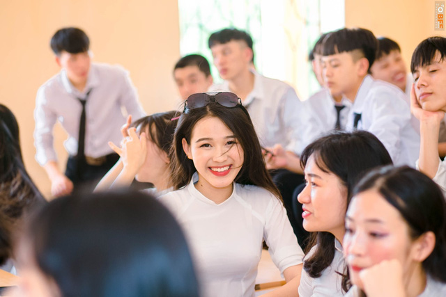 Nhan sắc mộc mạc và nụ cười hút hồn của Tân Hoa hậu Việt Nam 2020 - Ảnh 6.