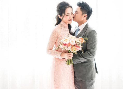 Lộ ảnh đính hôn của Phan Thành với con gái giám khảo Hoa hậu Hoàn vũ - Ảnh 3.
