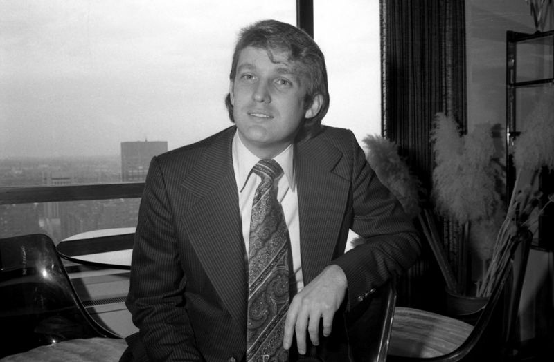 Ông Trump và Biden qua những bức ảnh cột mốc - Ảnh 3. Ông Trump và Biden qua những bức ảnh cột mốc - Ảnh 3.