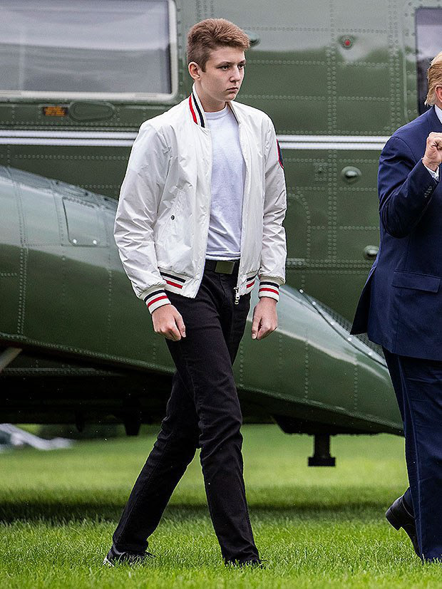 Nhìn lại những hình ảnh đẹp nhất suốt 4 năm qua của Hoàng tử Nhà Trắng Barron Trump trước giây phút Mỹ tuyên bố Tổng thống thứ 46 - Ảnh 15.