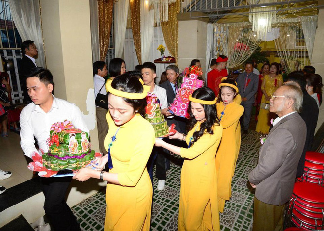 Cô dâu giận tím mặt vì bộ ảnh tiệc cưới phong cách... mất điện, tức nhất là tấm trong nhà hàng - Ảnh 6. Cô dâu giận tím mặt vì bộ ảnh tiệc cưới phong cách... mất điện, tức nhất là tấm trong nhà hàng - Ảnh 6.