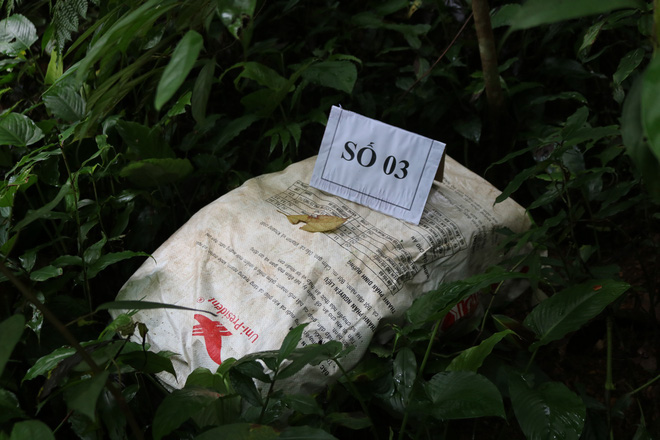 Phát hiện trinh sát chặn đường, nhóm buôn hàng vứt 4 tải chứa 100kg ma túy đá - Ảnh 1. Phát hiện trinh sát chặn đường, nhóm buôn hàng vứt 4 tải chứa 100kg ma túy đá - Ảnh 1.