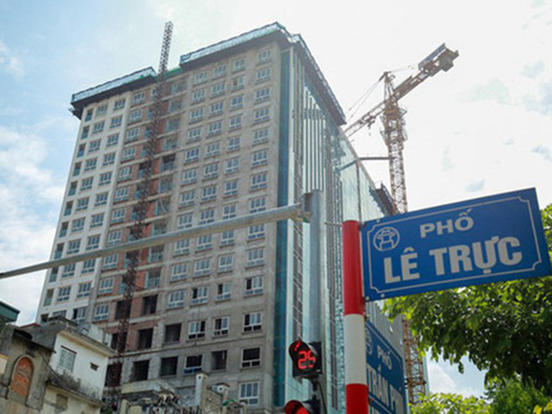 Hà Nội báo cáo xử lý xong sai phạm nhà 8B Lê Trực - Ảnh 1. Hà Nội báo cáo xử lý xong sai phạm nhà 8B Lê Trực - Ảnh 1.