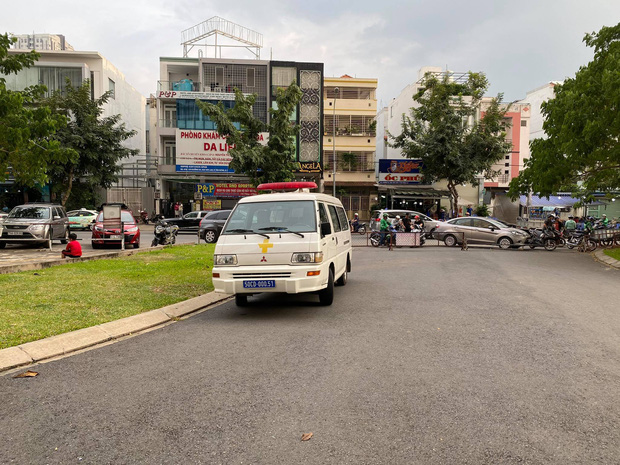 Vụ thi thể người phụ nữ lìa đầu ở chung cư quận 7: Cư dân hoang mang kể lại thời điểm phát hiện sự việc - Ảnh 7.