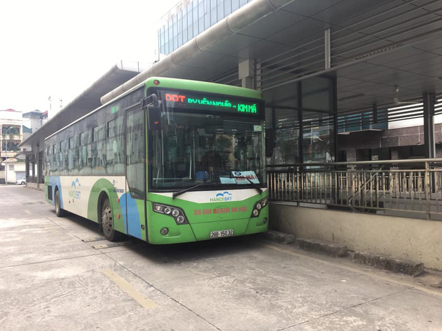 Sau 3 năm vận hành, xe buýt nhanh BRT vẫn chậm - Ảnh 2.