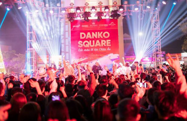 Danko Square – bản giao hòa của tình ca và lễ hội - Ảnh 7.