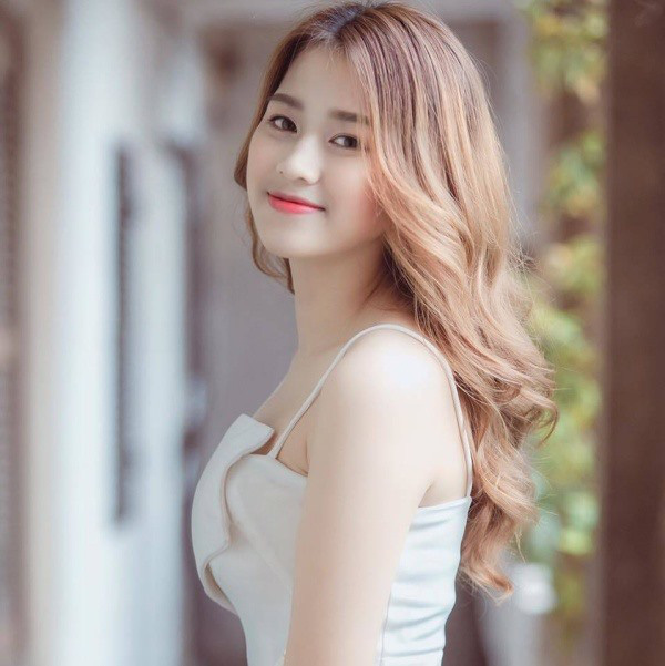 Tân Hoa hậu Việt Nam Đỗ Thị Hà: Tôi cũng chỉ là một cô gái bình thường - Ảnh 2.