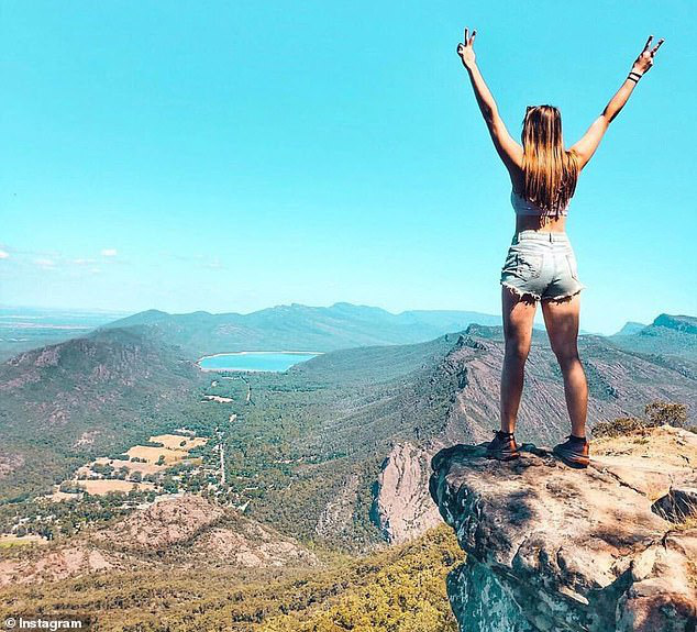 Mất mạng khi đứng selfie ở thác nước cao 10 m tại Brazil - Ảnh 4.