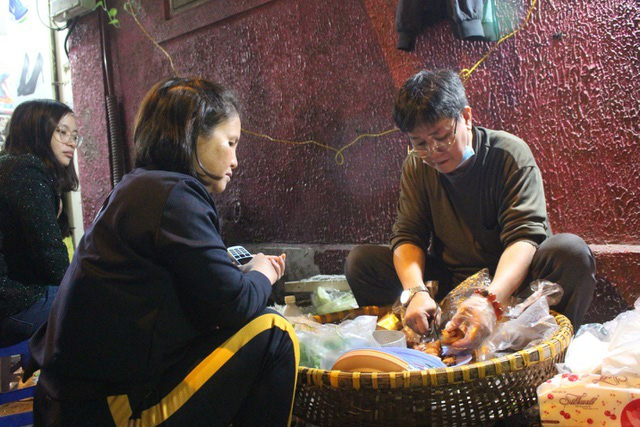 Món nộm vỉa hè có tên độc nhất Hà Nội, công thức được mua bằng cả cây vàng - Ảnh 11.