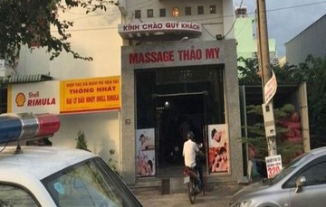 4 nhân viên massage bán dâm ở phòng VIP - Ảnh 1.