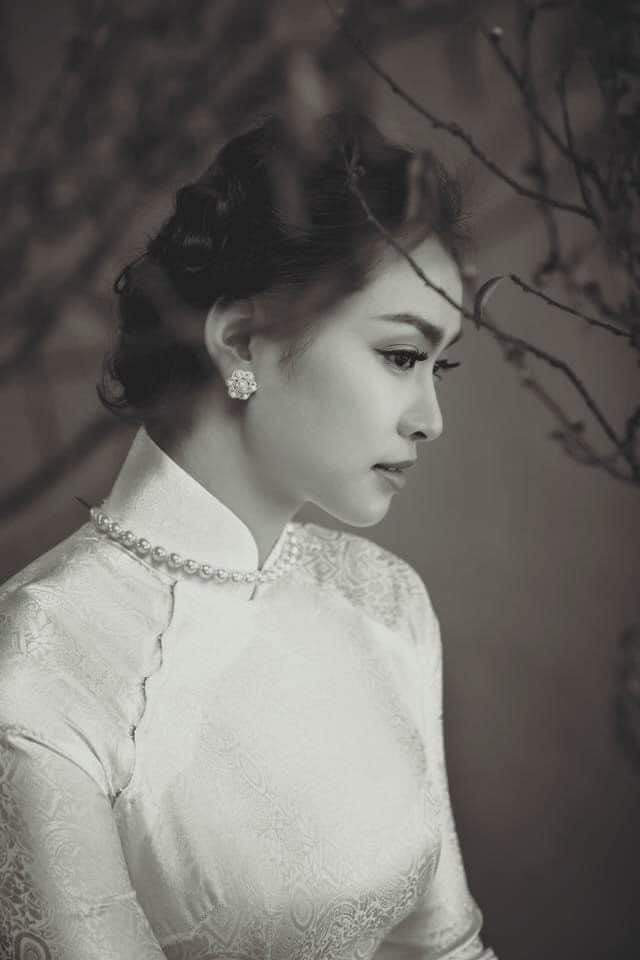 Á hậu Thụy Vân khoe trọn vóc dáng gợi cảm mà nữ tính trong tà áo dài của NTK Vũ Thu Trang - Ảnh 25.