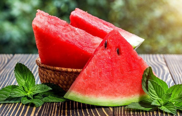7 điều nên biết khi ăn dưa hấu, cẩn thận kẻo ngộ độc - Ảnh 1.