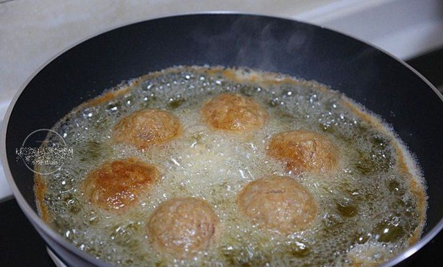 Trứng luộc bọc thịt băm, món mới khiến cả nhà thích mê - Ảnh 12.