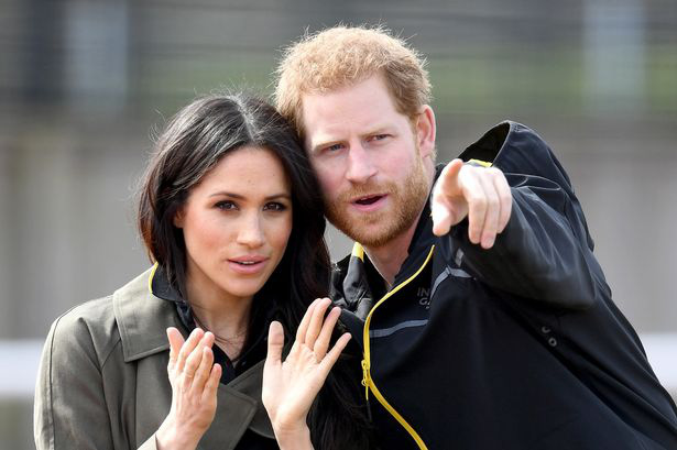 Thông tin mới bất ngờ về mối quan hệ hiện tại giữa Harry với Meghan Markle sau khi ra ở riêng, bị Nữ hoàng cho cú đánh chí mạng - Ảnh 1.