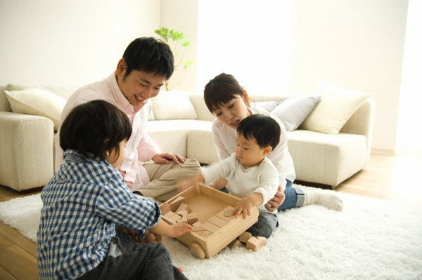  Con trai luôn nói có ai đó ở ngoài cửa sổ, mẹ mắng con linh tinh nhưng đưa đi kiểm tra thì bàng hoàng với kết quả nhận được - Ảnh 2.