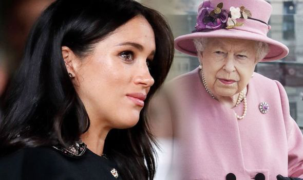 Phản ứng gây bất ngờ của Meghan Markle sau khi Nữ hoàng Anh không cho dùng thương hiệu hoàng gia - Ảnh 2.