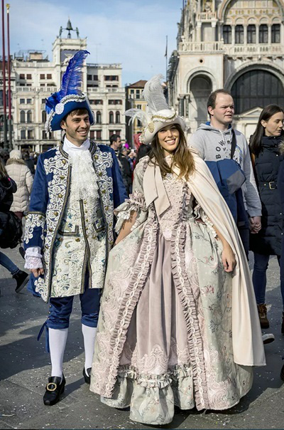 Những kiểu hóa trang bắt mắt trong lễ hội nổi tiếng ở Italia - Ảnh 6.